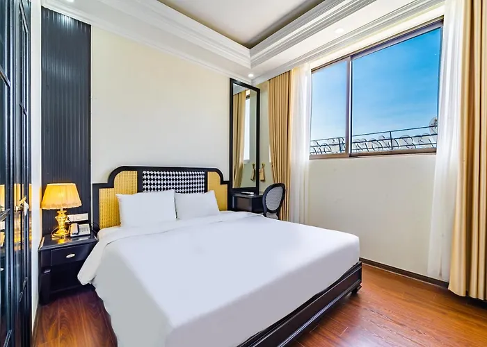 Dragon Hotel Hạ Long